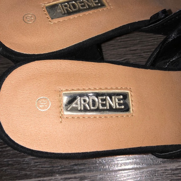 🌞2 for 25$ Slip on Ardene sandals - Picture 3 of 3